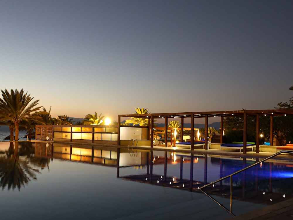Paradiso beach club at Atlantis Palm Jumeirah at night with DJ performance — photo 1